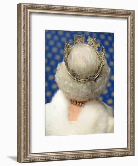 Britain's Queen Elizabeth Leaves the Houses of Parliament in London-null-Framed Photographic Print