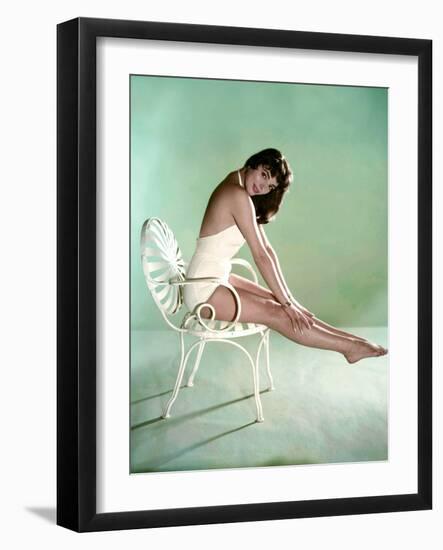 British actress Joan Collins 1956 (photo)-null-Framed Photo