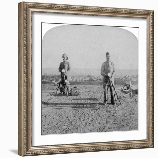 British Heliographing from the Johannesburg Fort the News of the Occupation, Boer War, 1900-Underwood & Underwood-Framed Giclee Print