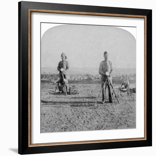 British Heliographing from the Johannesburg Fort the News of the Occupation, Boer War, 1900-Underwood & Underwood-Framed Giclee Print