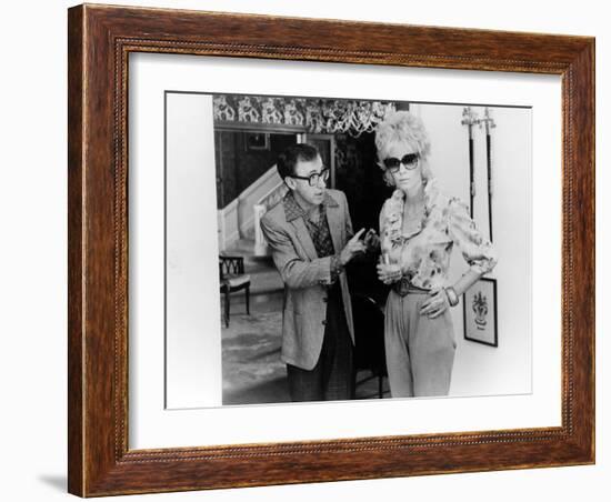 BROADWAY DANNY ROSE, 1984 directed by Woody Allen Woody Allen and Mia Farrow (b/w photo)-null-Framed Photo