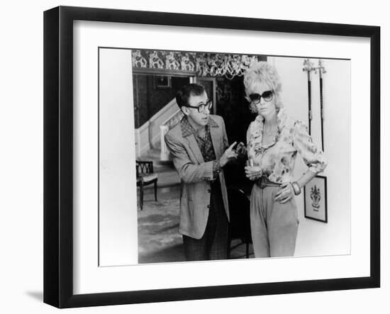 BROADWAY DANNY ROSE, 1984 directed by Woody Allen Woody Allen and Mia Farrow (b/w photo)-null-Framed Photo