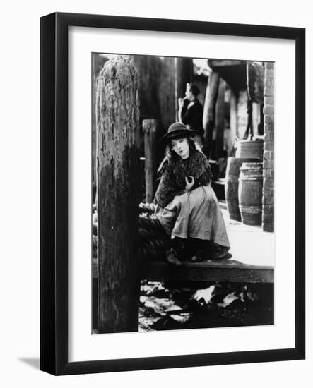 Broken Blossoms, Lillian Gish, 1919-null-Framed Photo