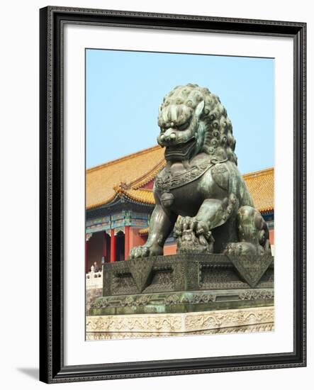 Bronzed Lion Guards Gate of Heavenly Purity, Forbidden City, UNESCO Site, Beijing, China, Asia-Kimberly Walker-Framed Photographic Print