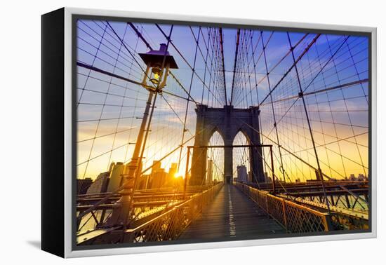 Brooklyn Bridge Sunset New York Manhattan Skyline NY NYC USA-holbox-Framed Premier Image Canvas