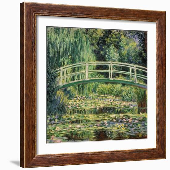 Bruecke in Monets Garten Mit Weissen Seerosen, 1899-Claude Monet-Framed Giclee Print