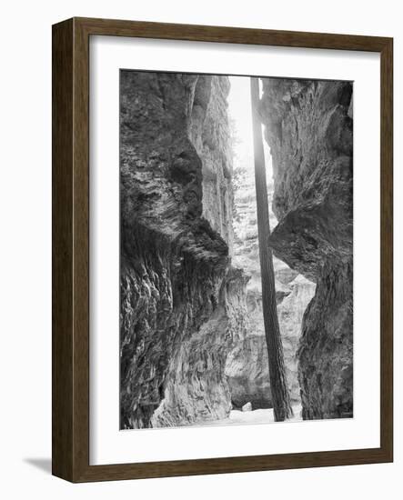 Bryce Canyon 12-Gordon Semmens-Framed Photographic Print