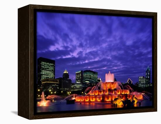 Buckingham Fountain and City Skyline, Chicago, Illinois, USA-Steve Vidler-Framed Premier Image Canvas