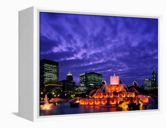 Buckingham Fountain and City Skyline, Chicago, Illinois, USA-Steve Vidler-Framed Premier Image Canvas