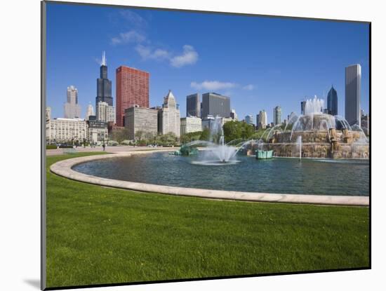 Buckingham Fountain in Grant Park with Sears Tower and South Loop Skyline, Chicago, Illinois, USA-Amanda Hall-Mounted Photographic Print