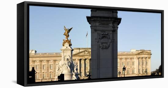 Buckingham Palace and the Victoria Memorial, London-Richard Bryant-Framed Premier Image Canvas