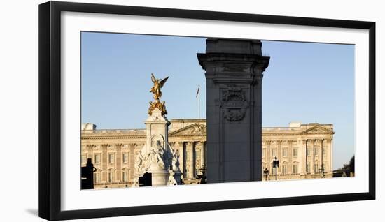 Buckingham Palace and the Victoria Memorial, London-Richard Bryant-Framed Photographic Print
