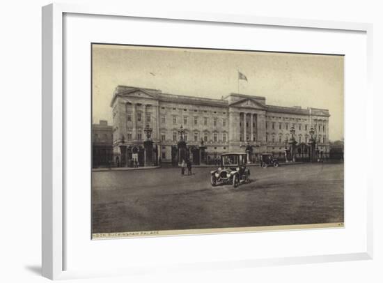 Buckingham Palace in the City of Westminster-null-Framed Photographic Print