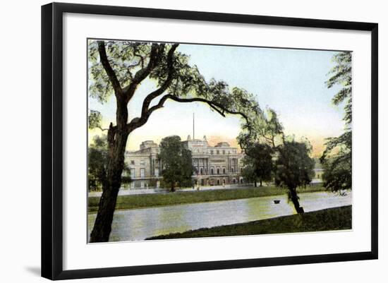 Buckingham Palace, London, 20th Century-null-Framed Giclee Print