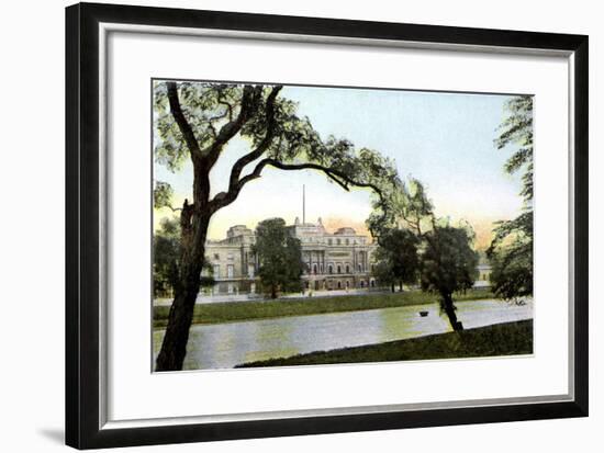 Buckingham Palace, London, 20th Century-null-Framed Giclee Print