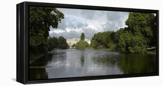 Buckingham Palace, St James Park, London-Richard Bryant-Framed Premier Image Canvas
