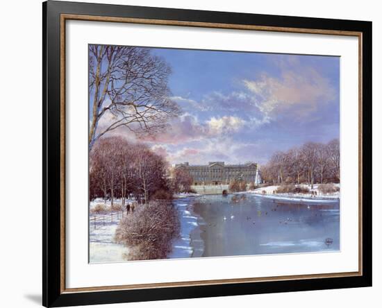 Buckingham Palace-Clive Madgwick-Framed Giclee Print