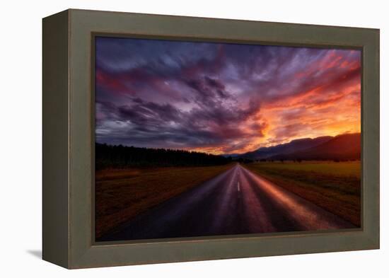 buckland-valley-1-Lincoln Harrison-Framed Stretched Canvas