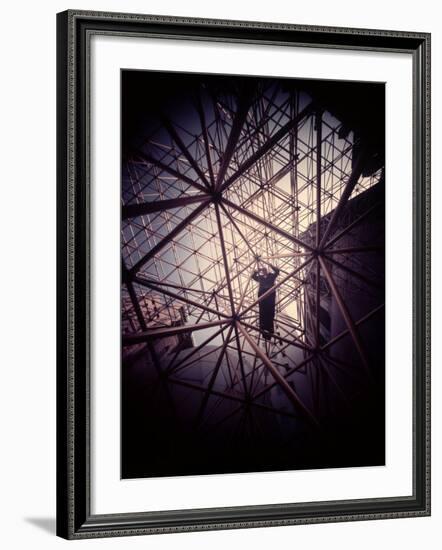 Buckminster Fuller Explaining Principles of Dymaxion Building-Yale Joel-Framed Photographic Print