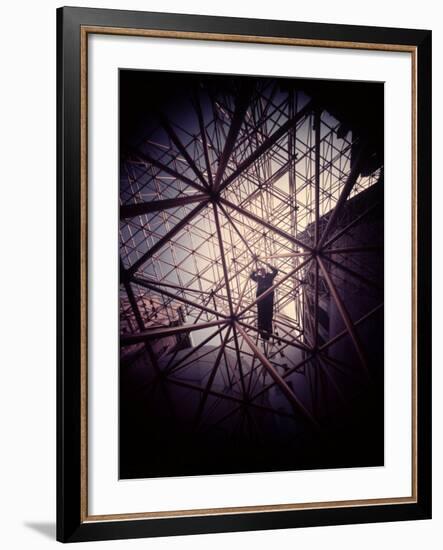 Buckminster Fuller Explaining Principles of Dymaxion Building-Yale Joel-Framed Photographic Print