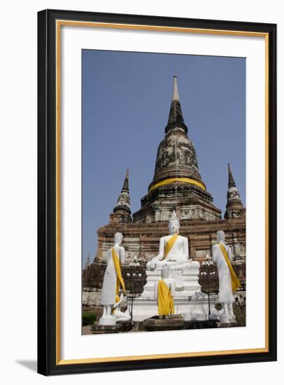 Buddha Statue, Wat Phra Chao Phya-Thai, Ayutthaya, Thailand-Cindy Miller Hopkins-Framed Photographic Print