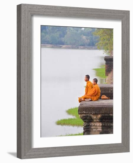 Buddhist Monks Sitting at Angkor Wat Temple, Angkor, UNESCO World Heritage Site, Cambodia-Matthew Williams-Ellis-Framed Photographic Print