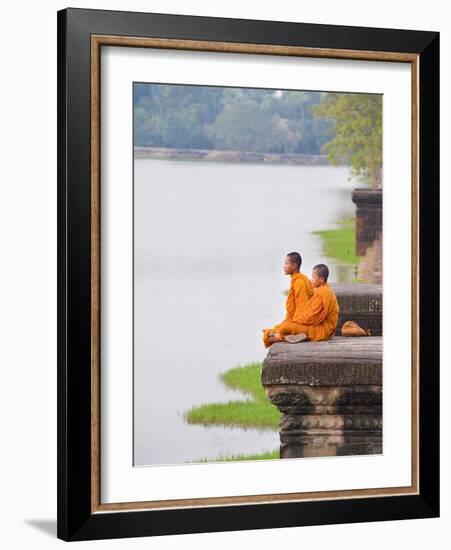 Buddhist Monks Sitting at Angkor Wat Temple, Angkor, UNESCO World Heritage Site, Cambodia-Matthew Williams-Ellis-Framed Photographic Print