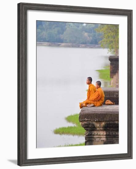 Buddhist Monks Sitting at Angkor Wat Temple, Angkor, UNESCO World Heritage Site, Cambodia-Matthew Williams-Ellis-Framed Photographic Print