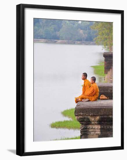 Buddhist Monks Sitting at Angkor Wat Temple, Angkor, UNESCO World Heritage Site, Cambodia-Matthew Williams-Ellis-Framed Photographic Print