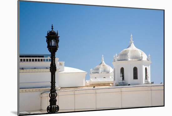 Building in Cadiz in Spain-Felipe Rodriguez-Mounted Photographic Print