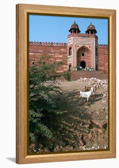 Buland Darwaza, Fatehpur Sikri, Agra, Uttar Pradesh, India-Vivienne Sharp-Framed Premier Image Canvas