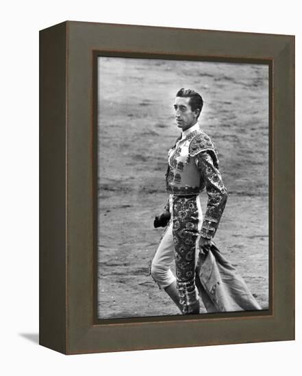 Bullfighter Manolete Accepting Applause of Crowd After Dispatching his Second Bull of the Afternoon-Tony Linck-Framed Premier Image Canvas