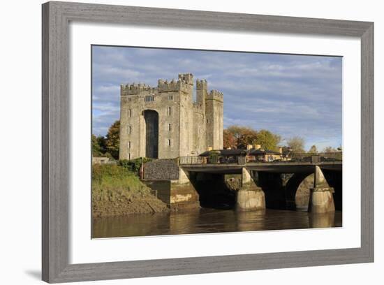 Bunratty Castle, County Clare, Munster, Republic of Ireland, Europe-Richard Cummins-Framed Photographic Print