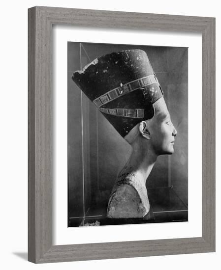 Bust of Queen Nefertiti-Eliot Elisofon-Framed Photographic Print