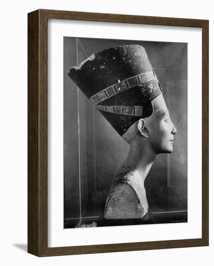 Bust of Queen Nefertiti-Eliot Elisofon-Framed Photographic Print