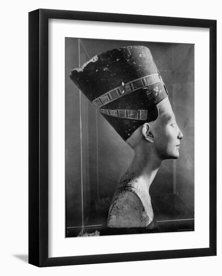 Bust of Queen Nefertiti-Eliot Elisofon-Framed Photographic Print