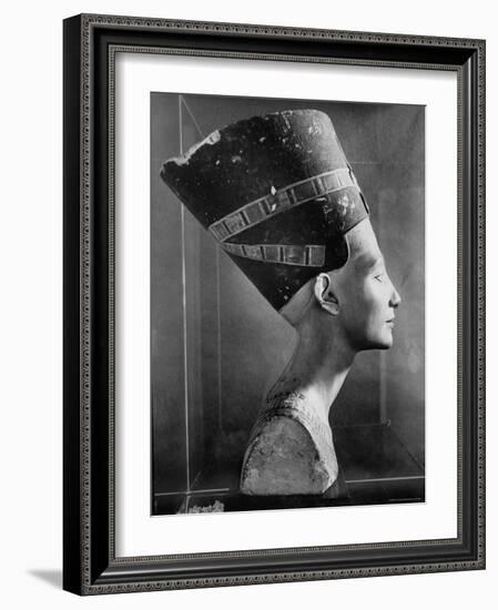 Bust of Queen Nefertiti-Eliot Elisofon-Framed Photographic Print