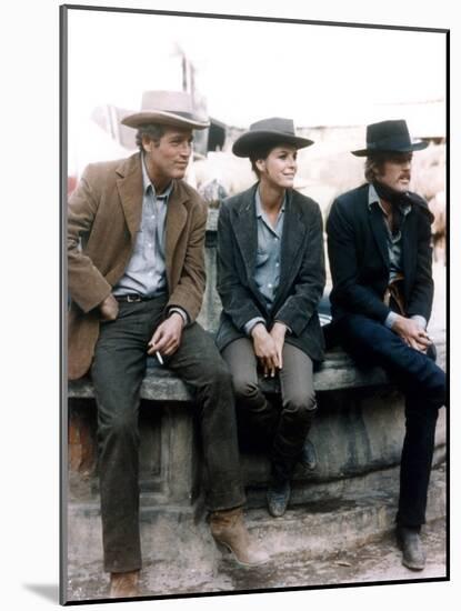 BUTCH CASSIDY AND THE SUNDANCE KID, 1969 directed by GEORGE ROY H Paul Newman, Katharine Ross and R-null-Mounted Photo