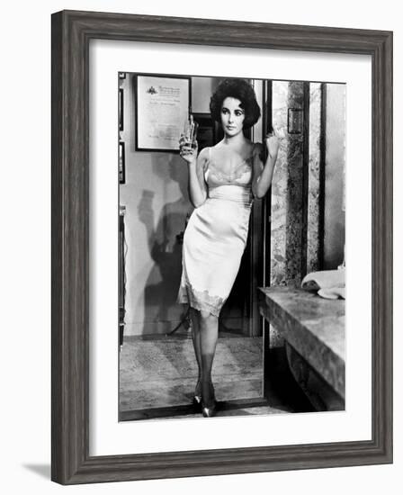 Butterfield 8, Elizabeth Taylor, 1960-null-Framed Photo