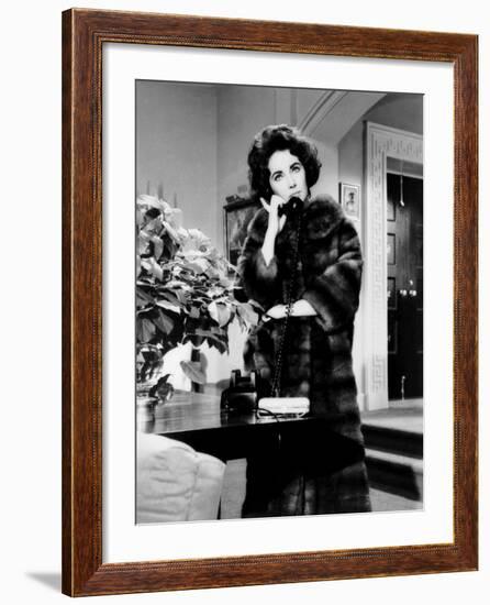 Butterfield 8, Elizabeth Taylor, 1960-null-Framed Photo