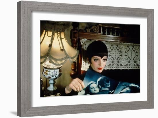 Cabaret, Liza Minnelli, 1972-null-Framed Premium Photographic Print