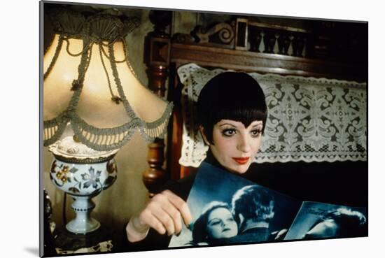 Cabaret, Liza Minnelli, 1972-null-Mounted Premium Photographic Print