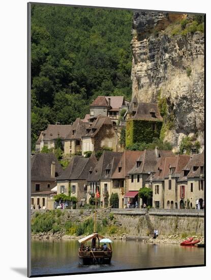 Caberre Boat on the River Dordogne, La Roque-Gageac, Dordogne, France, Europe-Peter Richardson-Mounted Photographic Print