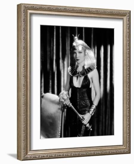 CAESAR AND CLEOPATRA, 1945-null-Framed Photo