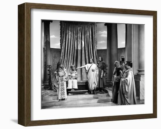 CAESAR AND CLEOPATRA, 1945-null-Framed Photo