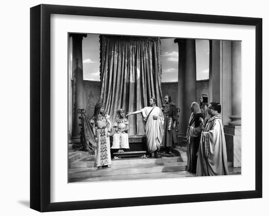 CAESAR AND CLEOPATRA, 1945-null-Framed Photo