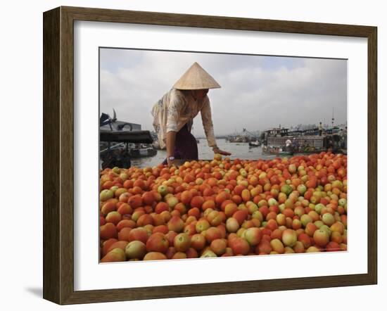 Cai Rang Floating Market on the Mekong Delta, Can Tho, Vietnam, Indochina, Southeast Asia-Andrew Mcconnell-Framed Photographic Print