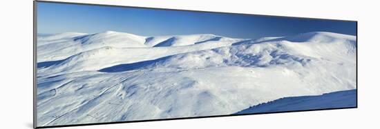 Cairnwell Ski Centre, Scotland-Duncan Shaw-Mounted Photographic Print