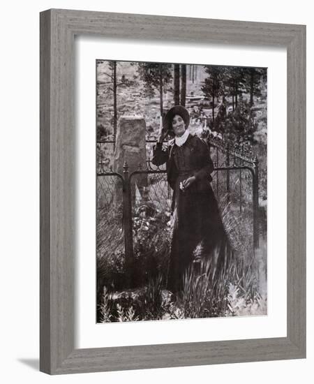 Calamity Jane at the Grave of Buffalo Bill in 1900-null-Framed Photo