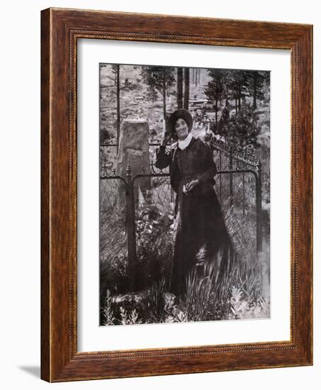 Calamity Jane at the Grave of Buffalo Bill in 1900-null-Framed Photo